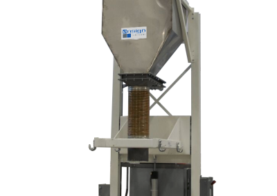 Cyclone infeed to a stainless steel hopper into a bag fill station